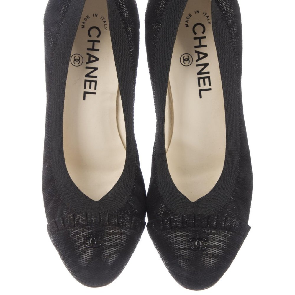 Chanel Black Metallic Suede Ruffle Toe Pumps - Picture 1 of 12